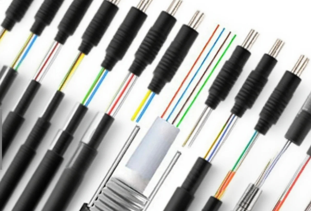 24AWG आवरण नेटवर्क LAN केबल लंबे समय तक चलने वाला 4P मुड़ जोड़ी संरचना STP / UTP वायर प्रकार